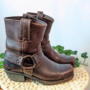 FRYE WOMANS DISTRESSED HARNESS LEATHER BROWN BOOTS SIZE 7 MEDIUM 77455